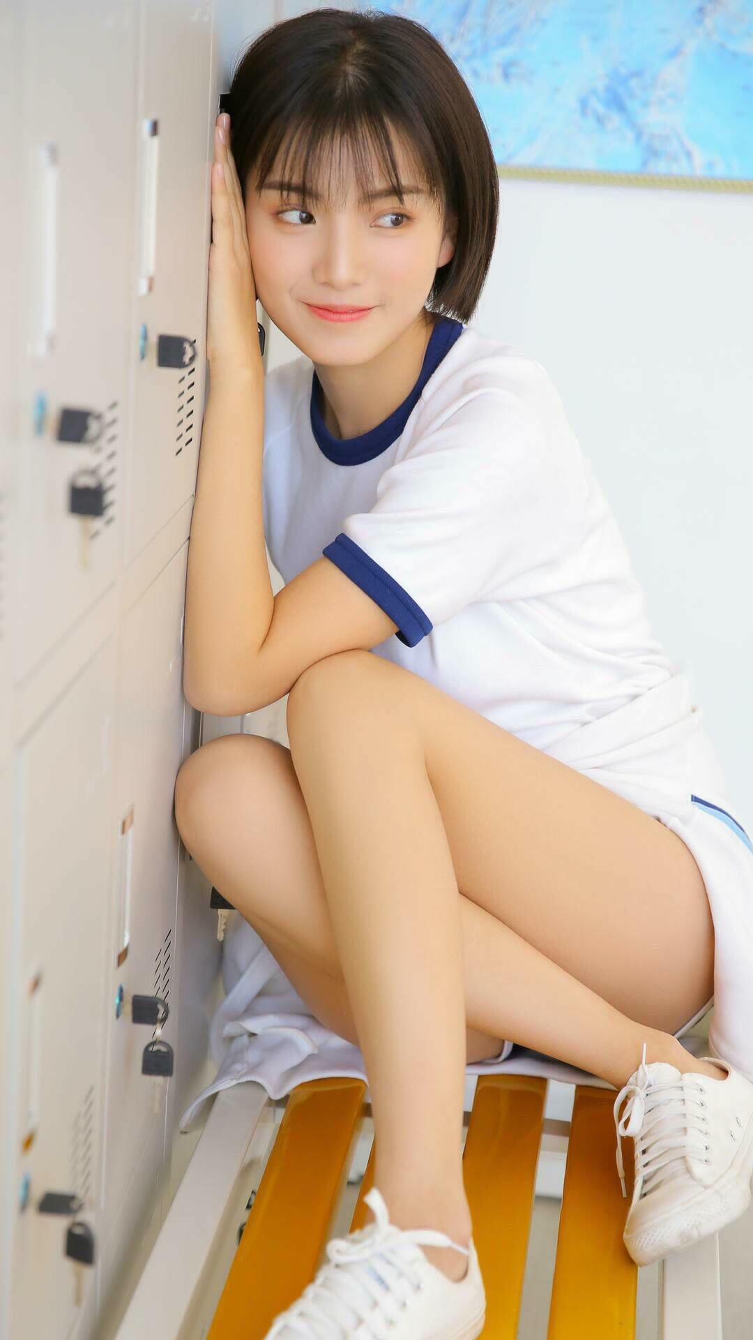 横刀立马!阿尔瓦雷斯一肩挑起两重天,既是莱比锡的旧日梦魇,更是奥地利的新生脊梁